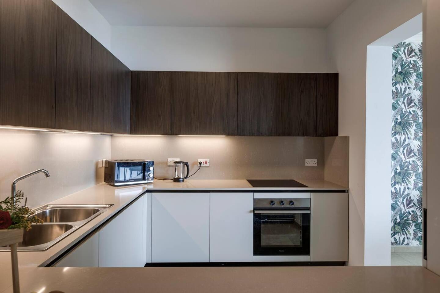 Cambridge By Homely * Sliema
