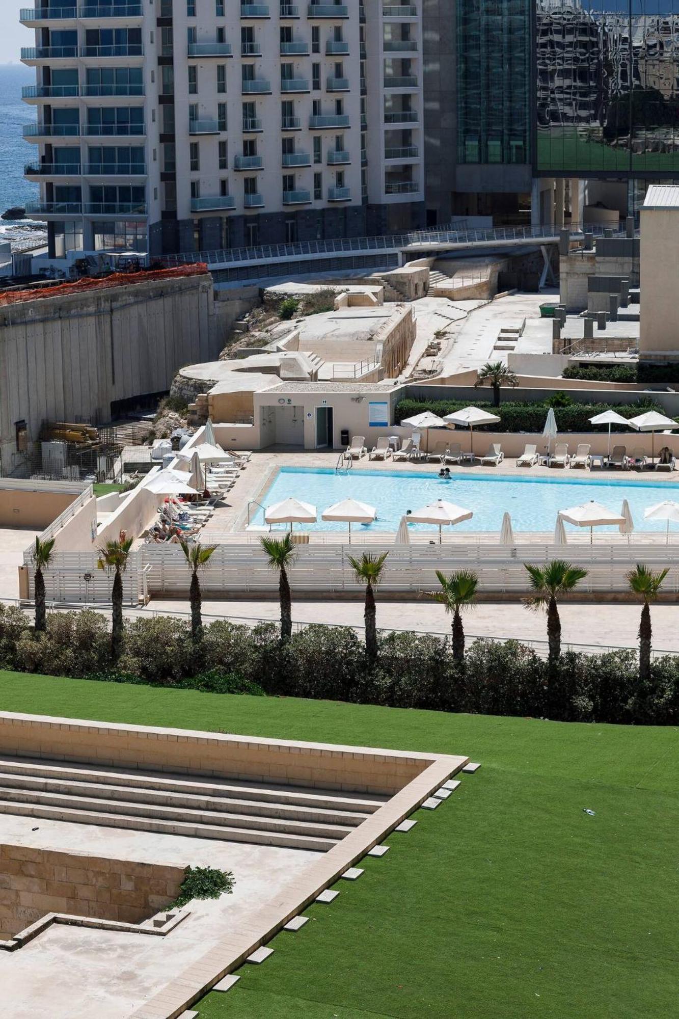 Cambridge By Homely * Sliema