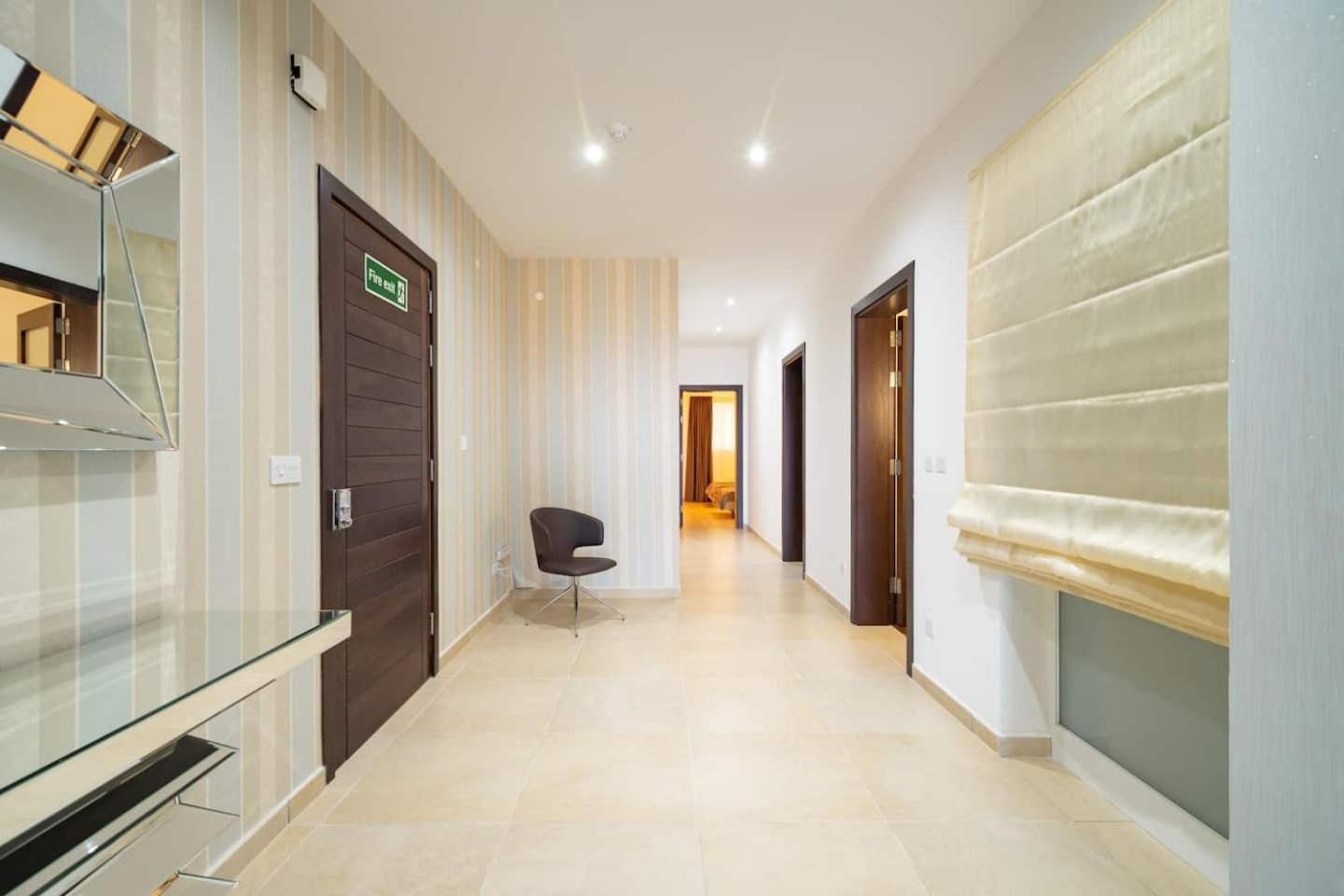 Cambridge By Homely Holiday home *